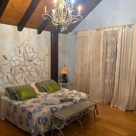 Casa Santiago Bed & Breakfast Argonos Ngoại thất bức ảnh